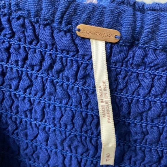 Free People blue boho smocked top size small - Picture 8 of 11